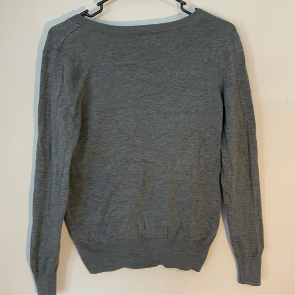 plain grey V neck sweater - Picture 3 of 3